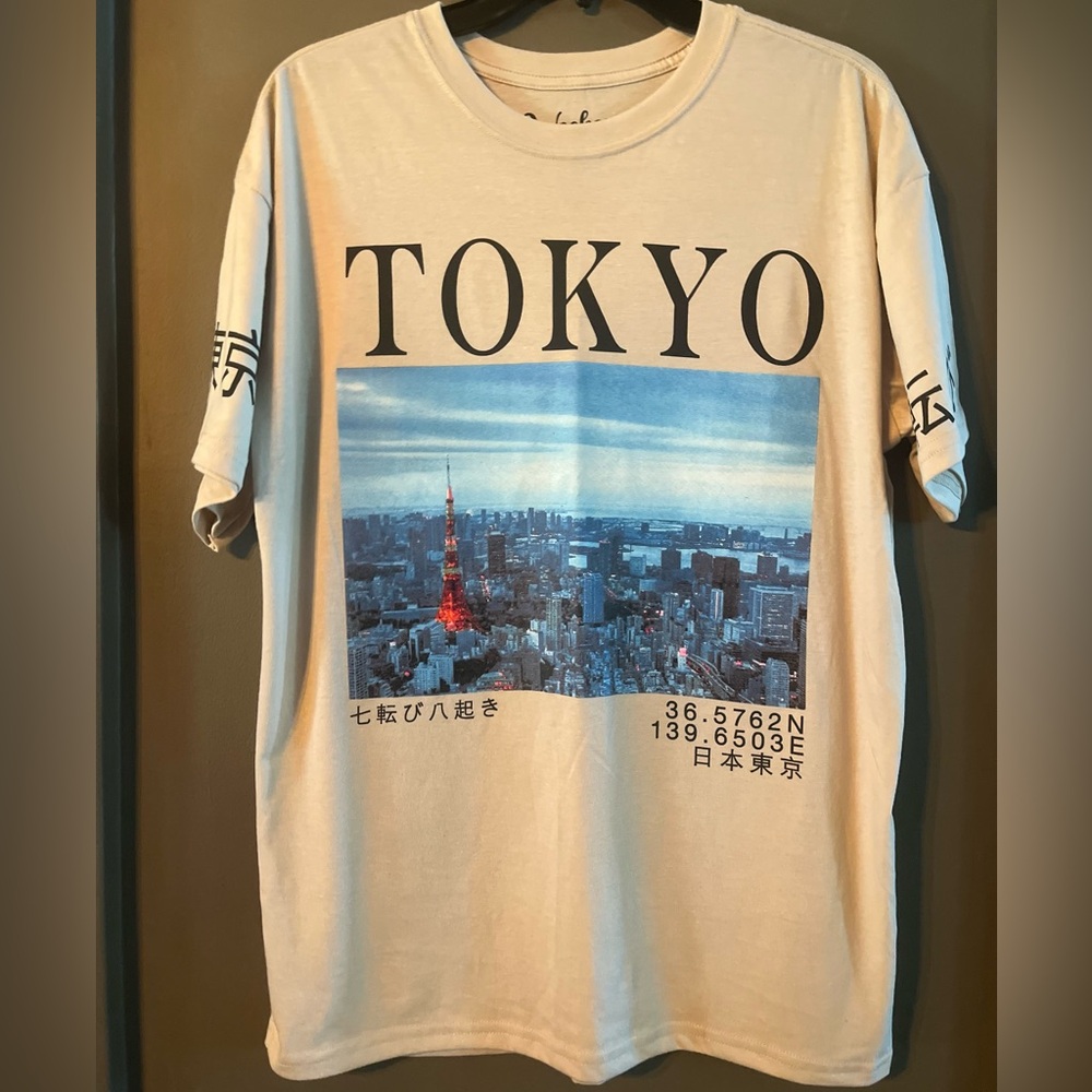Tokyo Cityscape Graphic Tee - Beige…NWOT / Men’s Size L